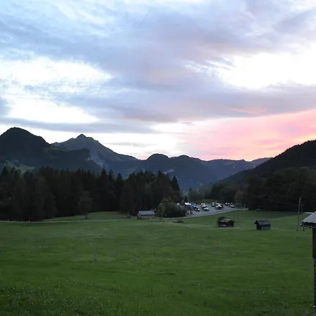 Hirschberghuette Alpstuga Bizau